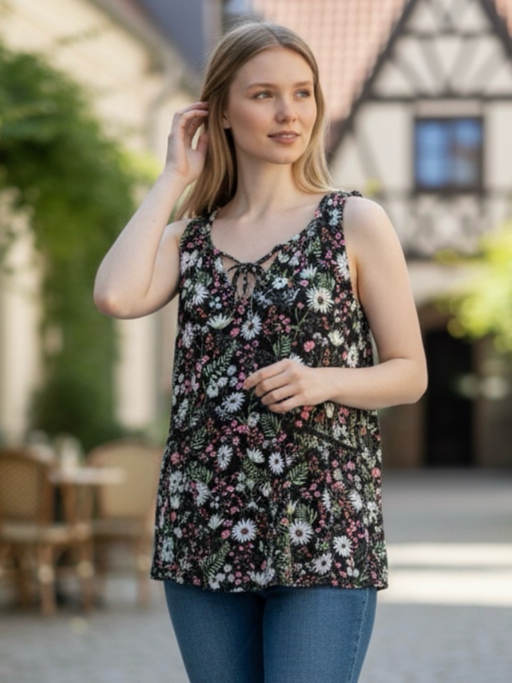🫶🏻 Maurices Floral Sleeveless Top